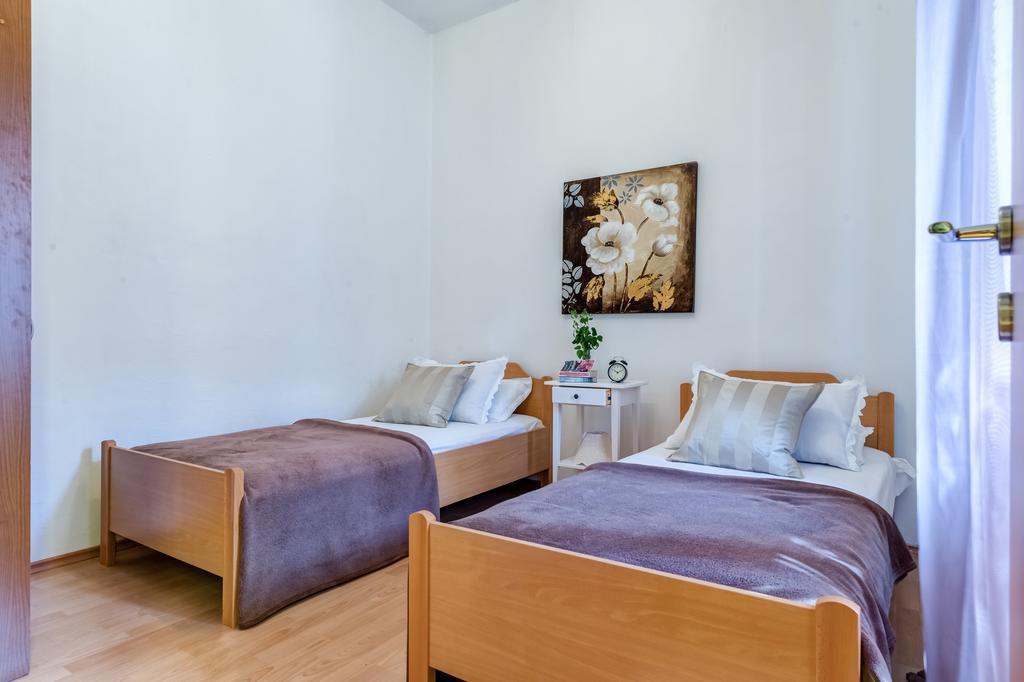 Apartments Bralic Vis Kültér fotó